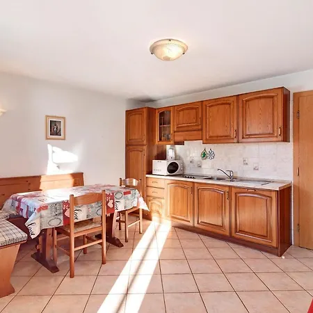Apartment Vago *